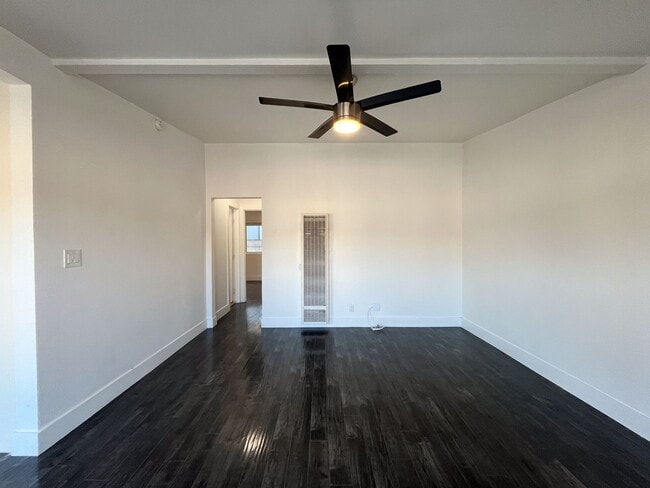 Interior Photo - 14715 Chadron Ave