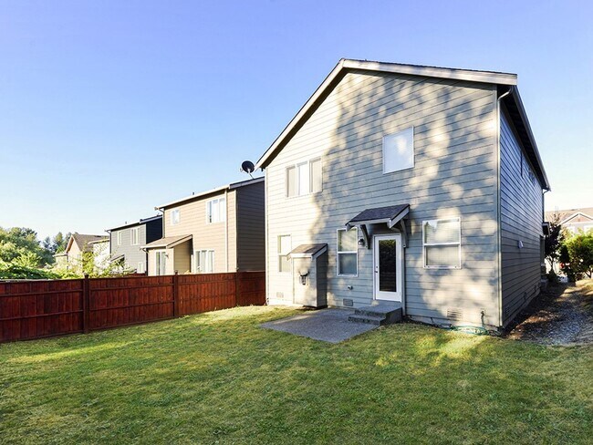 Building Photo - Application Approved - Stunning 4+ Bedroom 2.5 Bath Lea Hill, Auburn