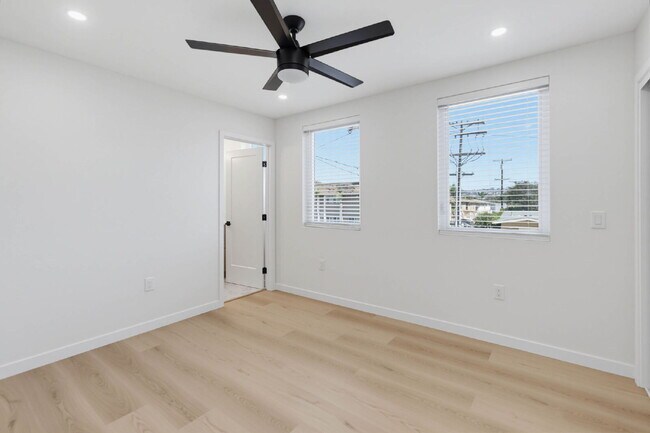 Building Photo - New Construction with Private Patio Walking Distance to Mission Bay