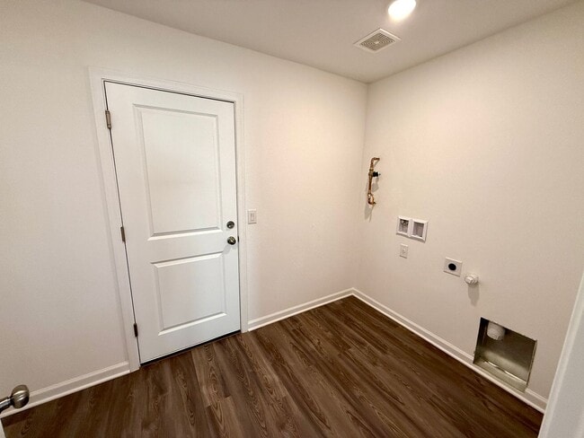 Building Photo - 2024 Construction 3 Bedroom Home in Cheyenne Meadows!