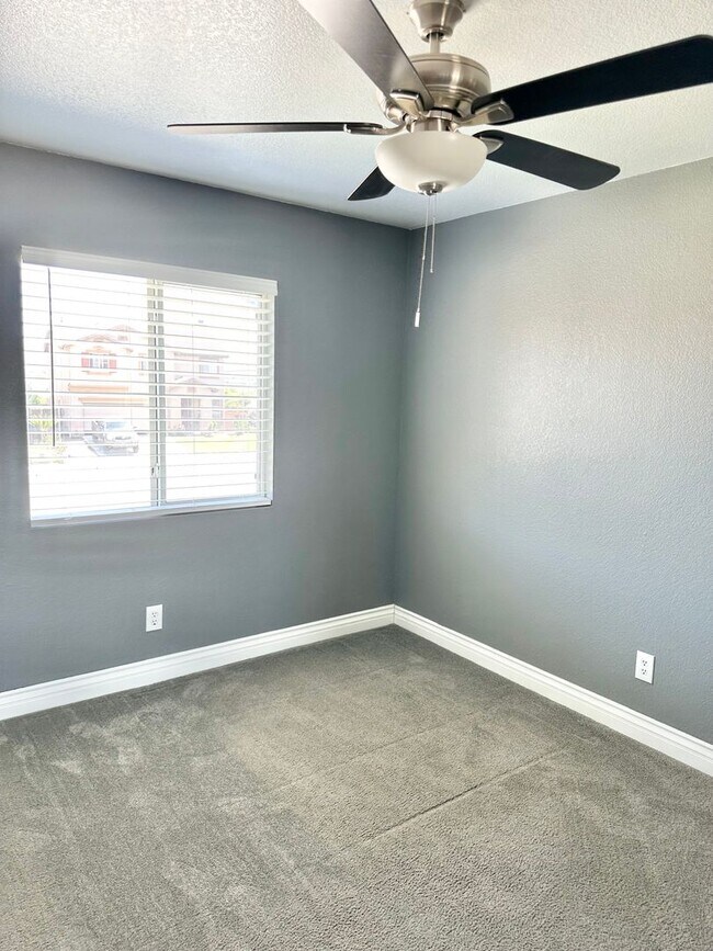 Building Photo - 1508 Robles Dr