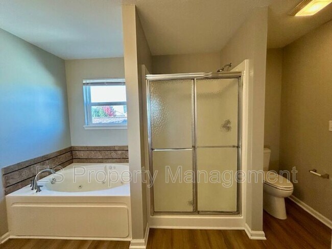 Building Photo - 5363 Shamus Dr