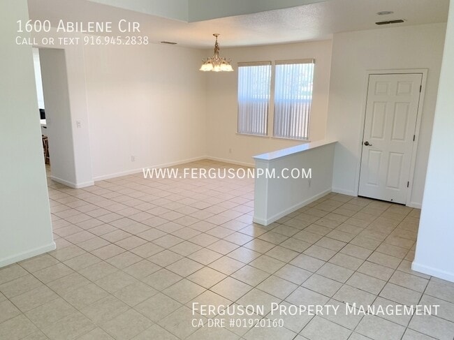 Building Photo - 1600 Abilene Cir