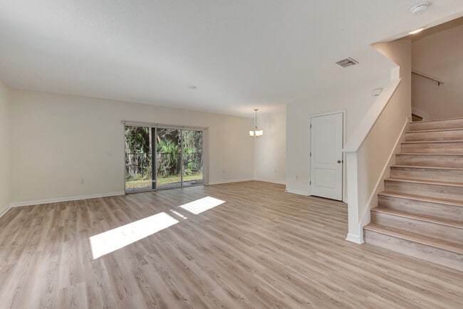 Building Photo - 1624 Primo Ct