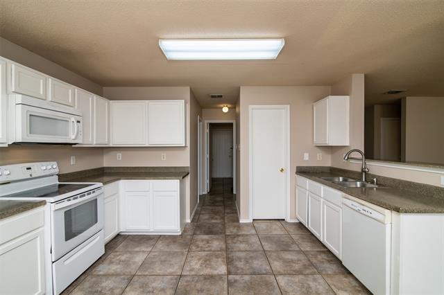 Building Photo - 2517 Ash Dr