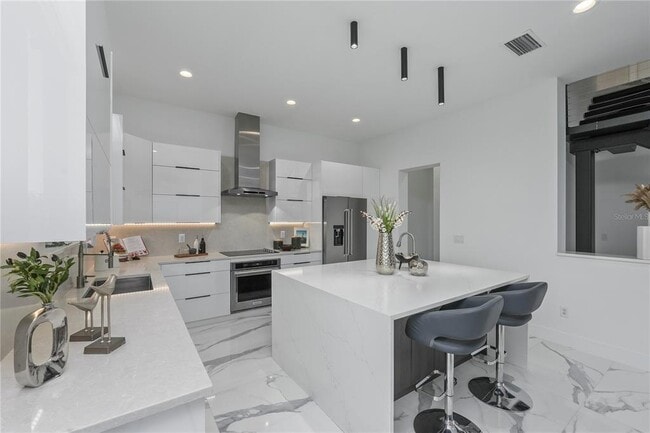 Building Photo - 7608 Antilla St