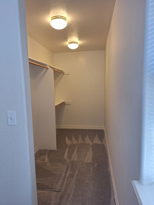 Building Photo - 3535 Village Dr