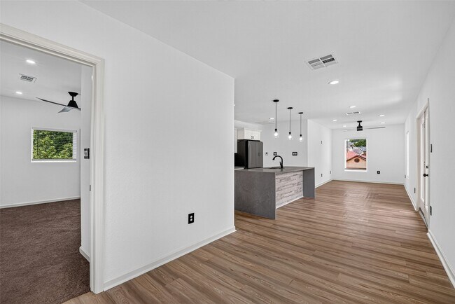 Building Photo - 3701 Hutchins St