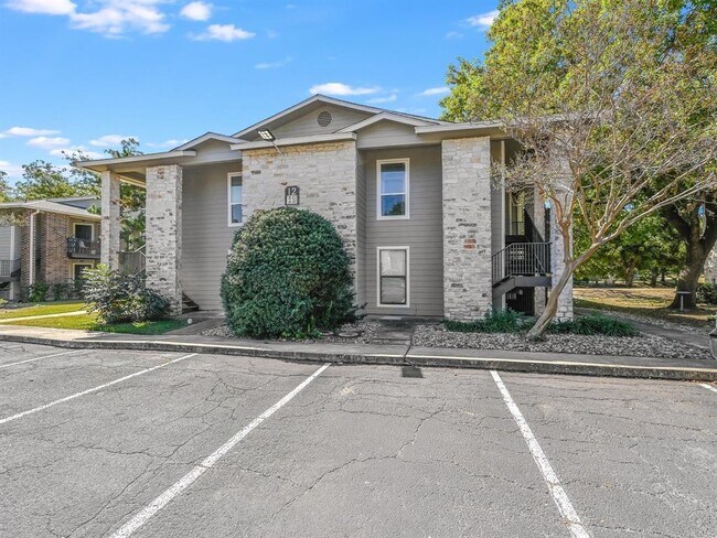 Building Photo - 10616 Mellow Ln
