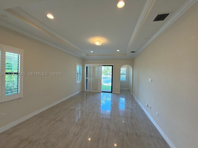 Building Photo - 455 SW 113th Ln