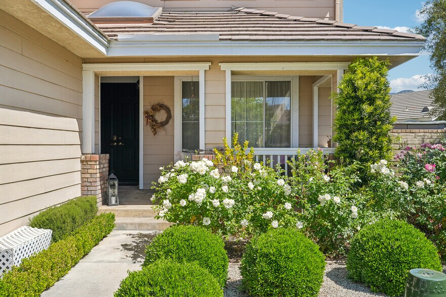 Building Photo - 14280 Yellowstone Ln