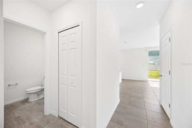 Building Photo - 2339 White Tail St