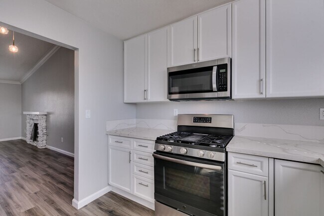 Building Photo - 8392 Gresham Dr