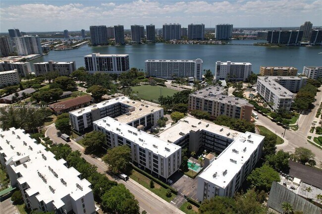 Building Photo - 201 178th Dr