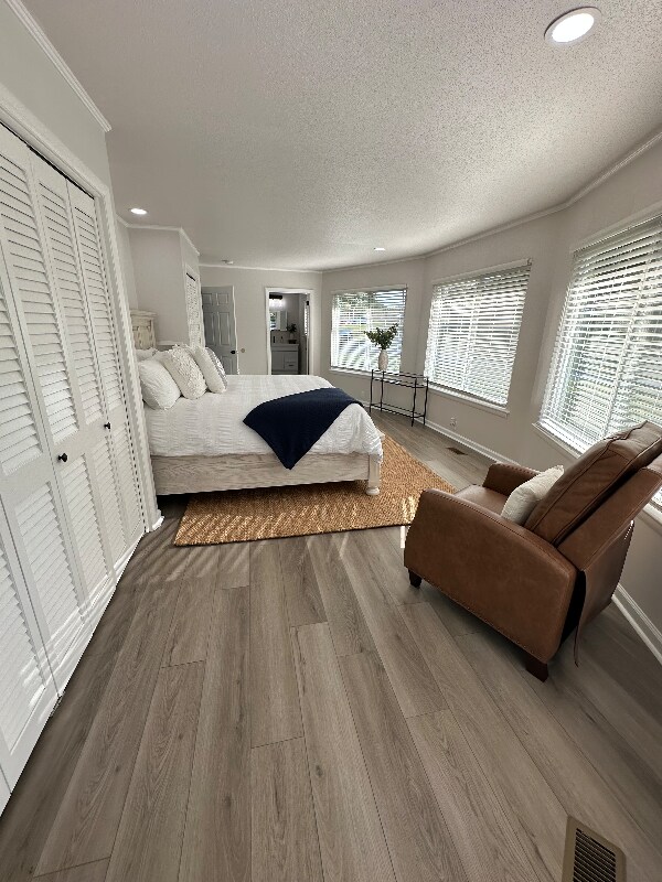 Building Photo - 2041 Linwood Cir
