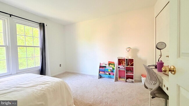 Building Photo - 11610 Seneca Forest Cir