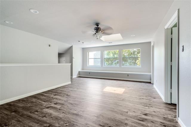 Building Photo - 804 Shorecrest Dr