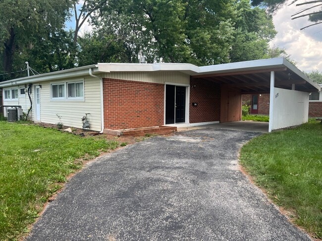 Building Photo - 3 Bedroom, 2 Bath Home for Rent