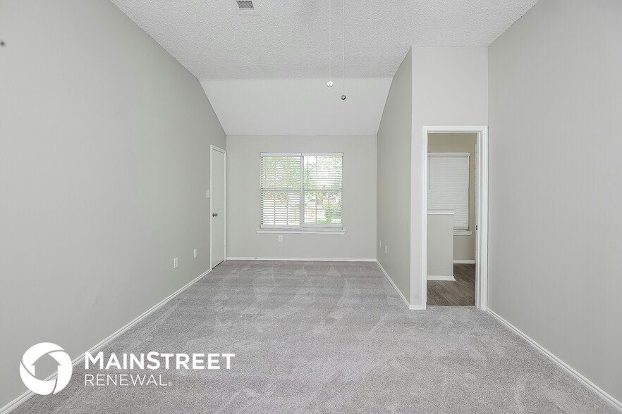 Building Photo - 2817 Fenwick St