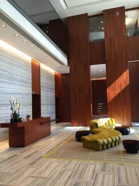 Building Photo - 1300 Brickell Bay Dr