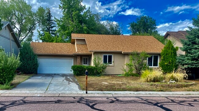 Building Photo - 970 Bayfield Dr