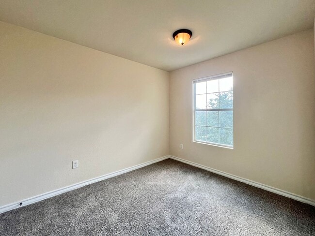 Building Photo - 6414 Attucks Ln