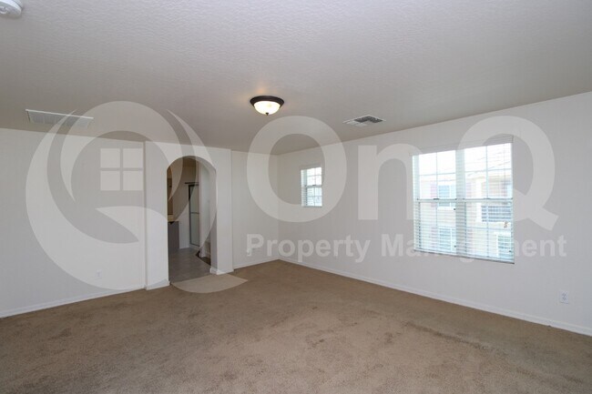 Building Photo - 3939 E Edna Dr