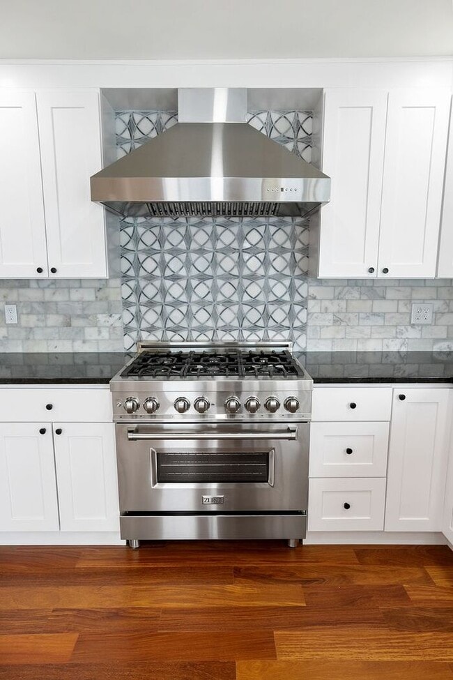 Building Photo - Stunning ALKI WATERFRONT Condo Overlooking Majestic Puget Sound!