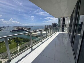 Building Photo - 1100 Biscayne Blvd