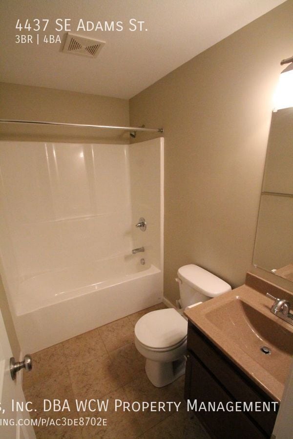 Building Photo - 4437 SE Adams St