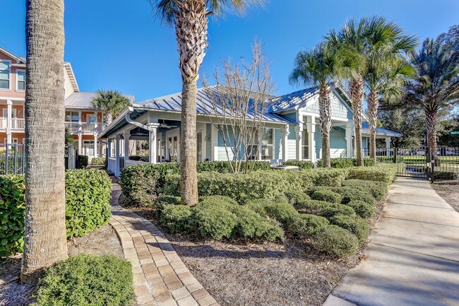 Building Photo - Coastal Living on Amelia Island