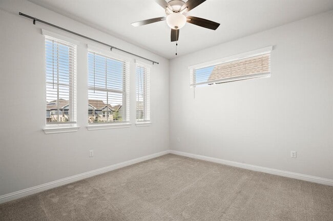 Building Photo - 8511 Leroi Dr
