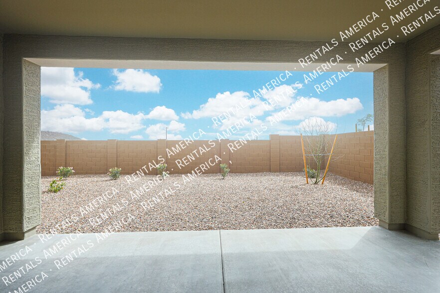 Building Photo - 11985 Calle de Pompas W