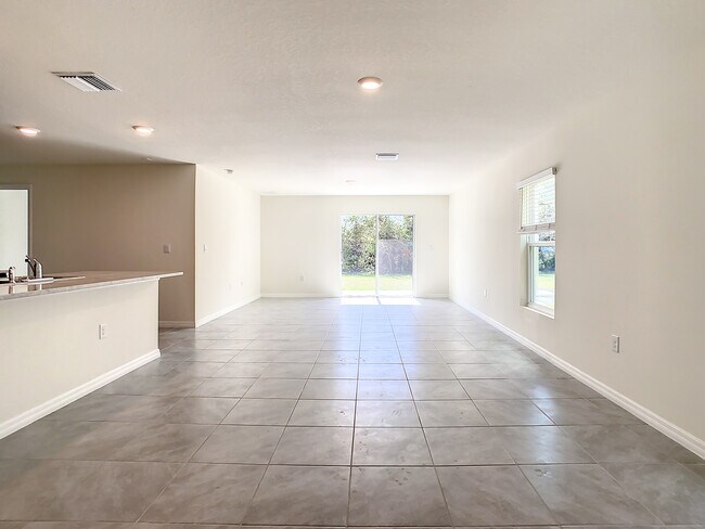 Building Photo - 5581 Logan Cave Ave