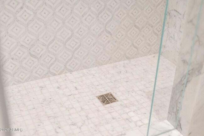 Building Photo - 6587 N Palmeraie Blvd