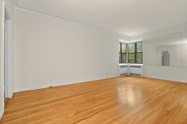 Living room. - 2 Greenridge Ave