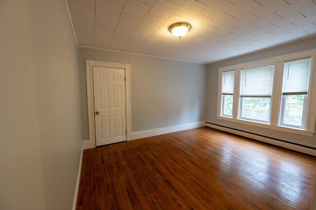 Building Photo - 125 Tarrytown Rd