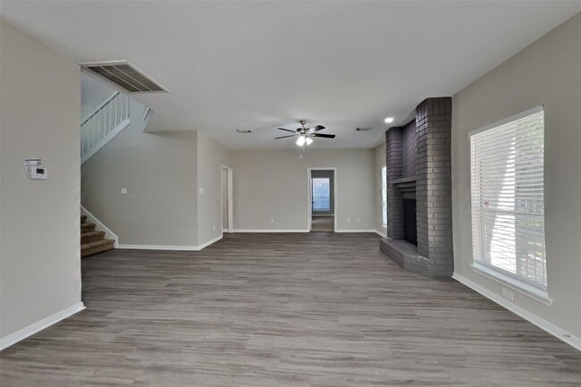 Building Photo - 2919 Double Lake Dr