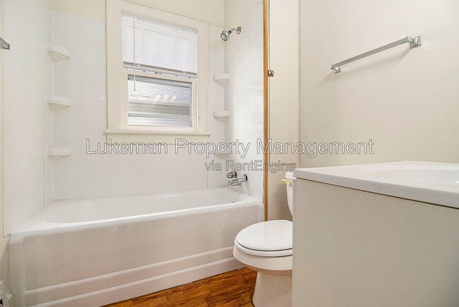 Building Photo - 539 Gayle Ave