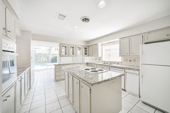 Building Photo - 11826 Cedar Pass Dr