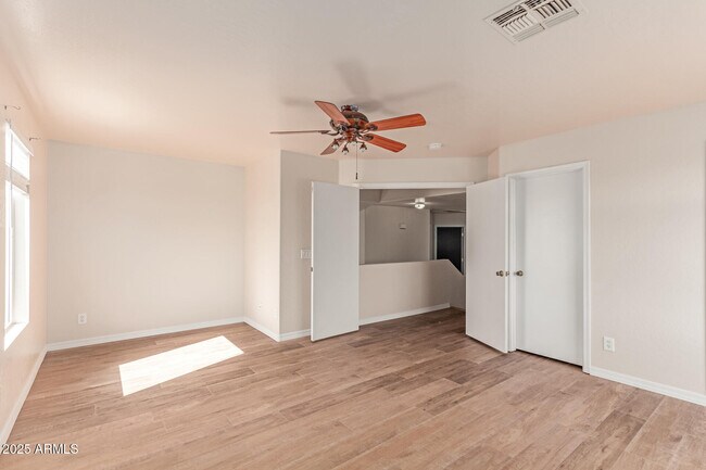 Building Photo - 10908 W Frier Dr