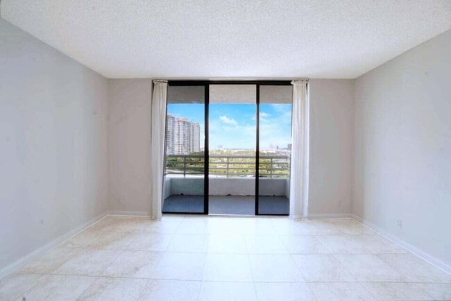 Building Photo - 3300 NE 192 St