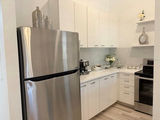 Building Photo - 2511 Hammock Ct