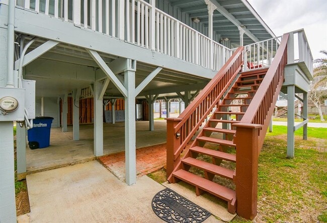 Building Photo - 400-1/2 4th St