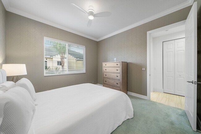 Building Photo - 114 Palm Point Cir