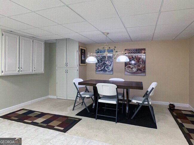 Building Photo - 3550 River Trace Dr