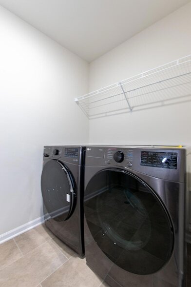 Building Photo - 717 Risdon Trail S