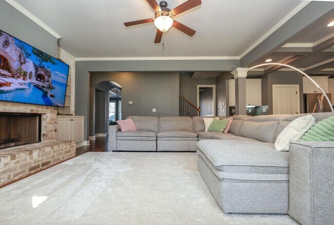 Building Photo - 4669 Sierra Creek Dr NE