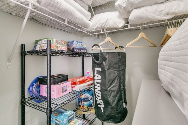 Building Photo - 5499 Medina Rd