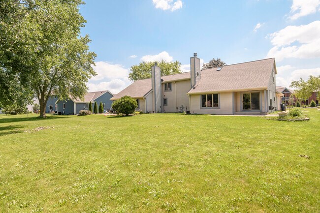 Building Photo - N58W23796 Hastings Ct
